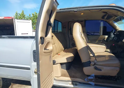 1999 Dodge Ram 2500 из США, поврежденный, VIN 1B7KF2361XJ522188